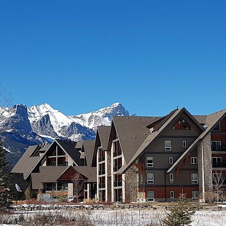 Paradise Resort Club And Spa Canmore Exterior foto